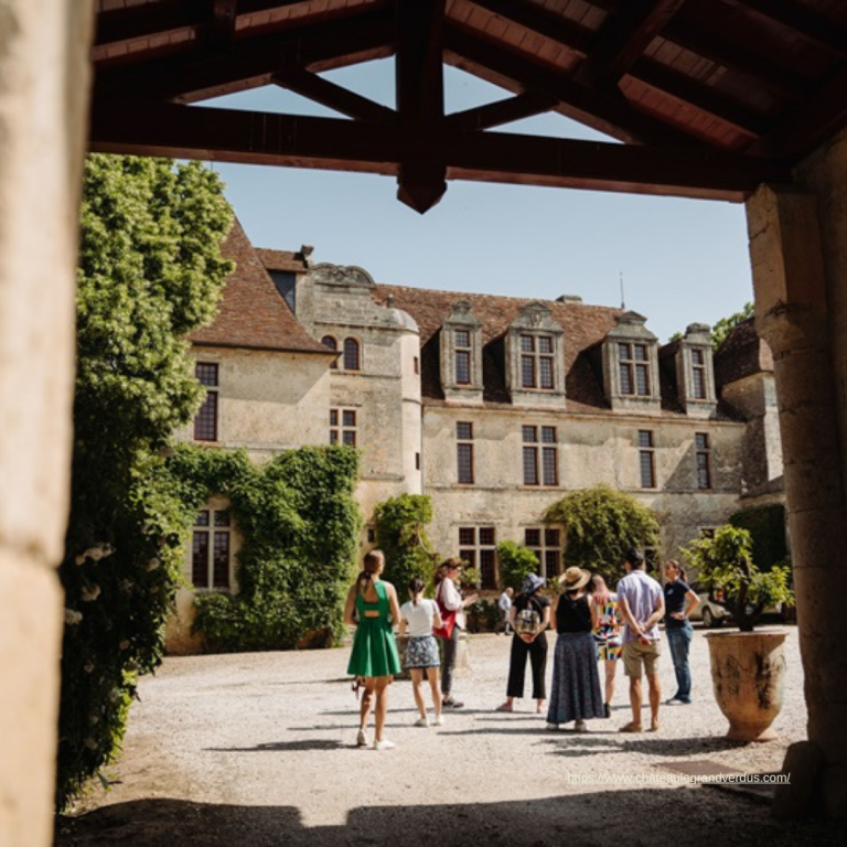 Wineries near Bordeaux that you can visit by Gravel Bike : Le Château Grand Verdus