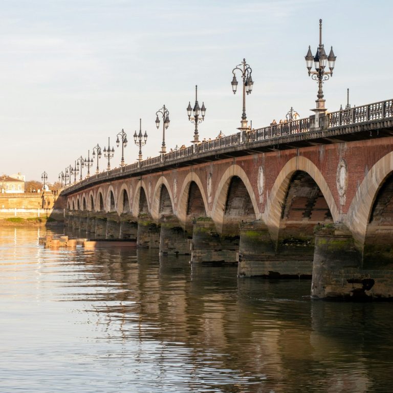 Places to see while Gravel Cycling on the Bordeaux Historic Center : Le Pont de Pierre - The Stone Bridge