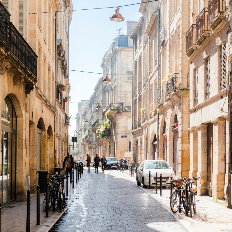 Places to see while Gravel Cycling on the Bordeaux Historic Center