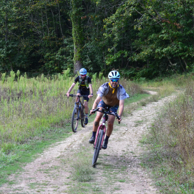 Découvre la Dordogne à vélo hors des sentiers battus avec Gravel Explore